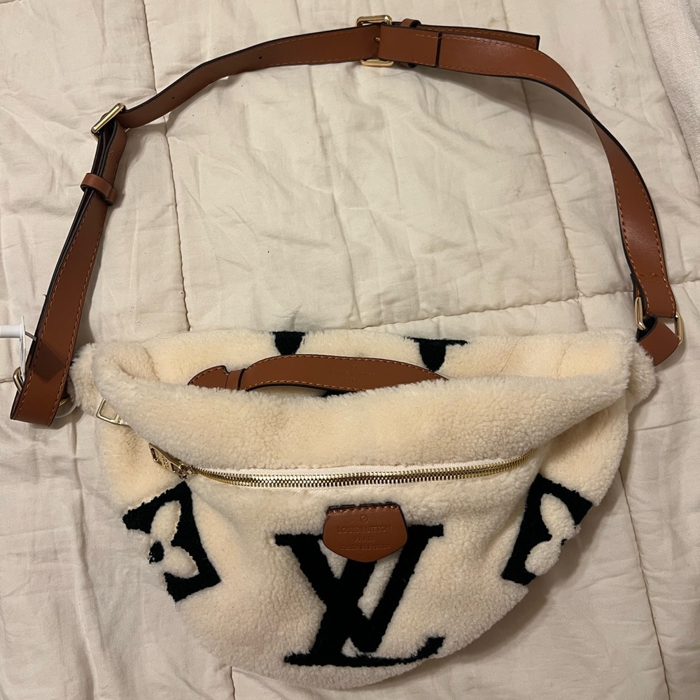 Luxury Shearling Sling Belt Bag in Cream and Brown